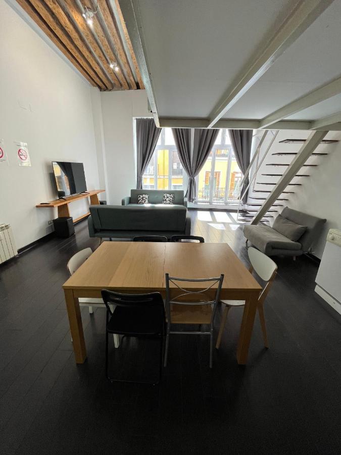 Carretas Duplex Exterior Izquierda Apartment Madrid Bagian luar foto