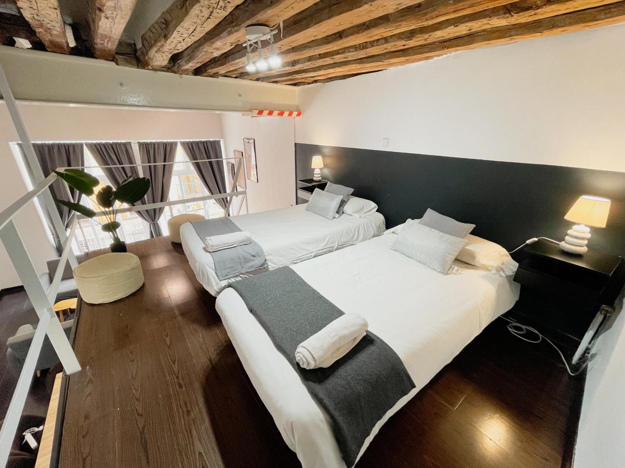 Carretas Duplex Exterior Izquierda Apartment Madrid Bagian luar foto