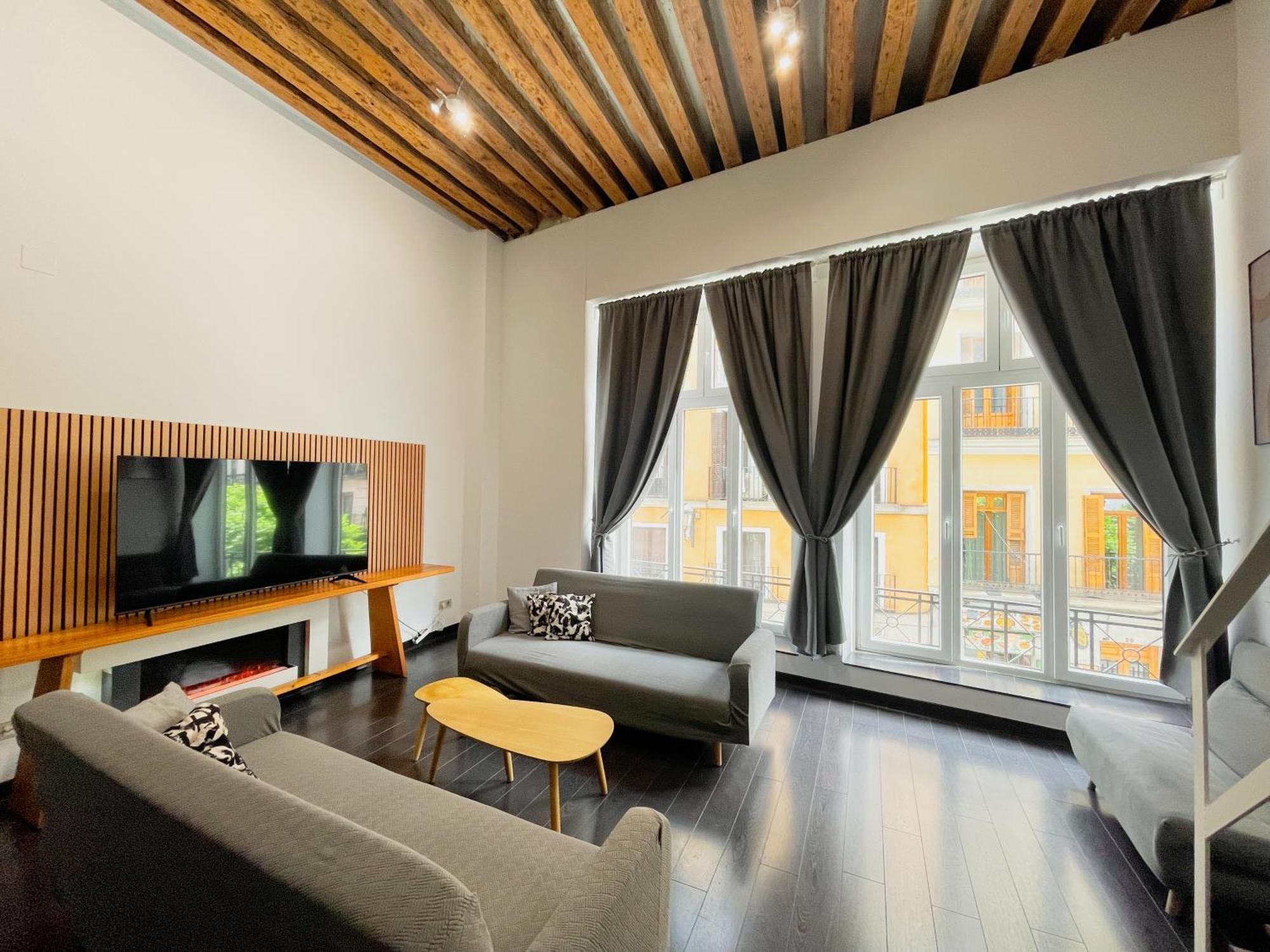 Carretas Duplex Exterior Izquierda Apartment Madrid Bagian luar foto