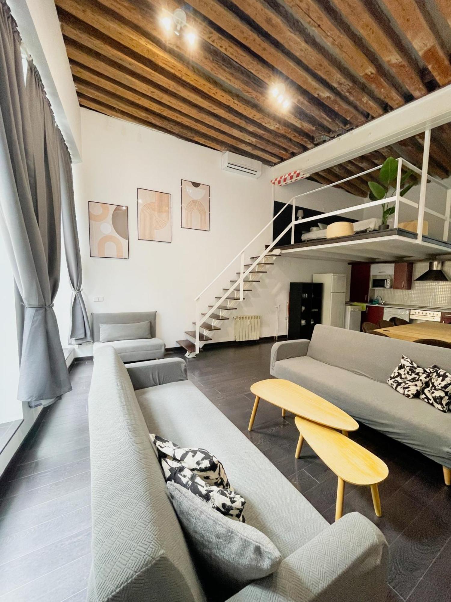 Carretas Duplex Exterior Izquierda Apartment Madrid Bagian luar foto