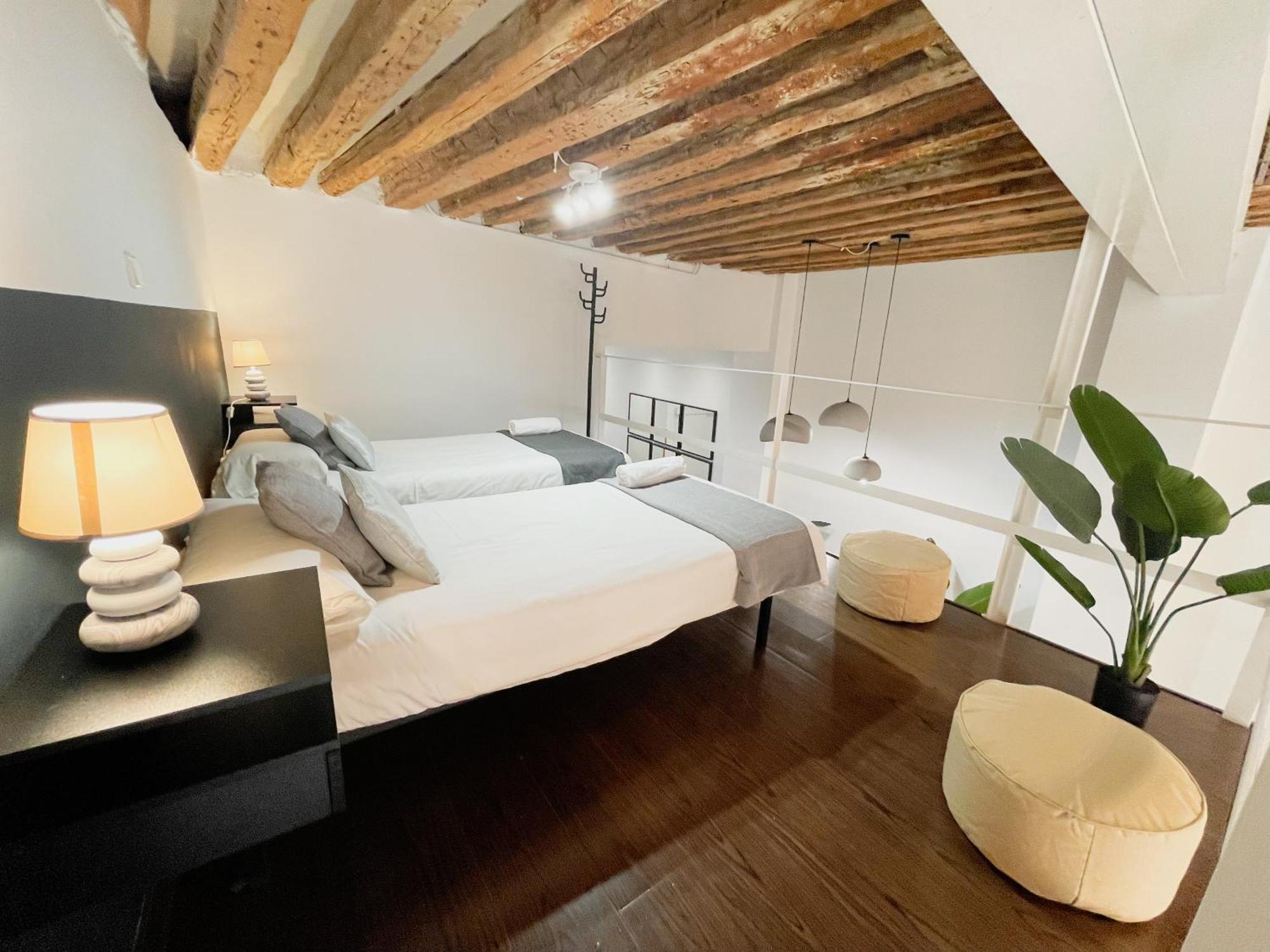 Carretas Duplex Exterior Izquierda Apartment Madrid Bagian luar foto